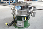 600型三次元振動篩，產(chǎn)量可達500kg/h。